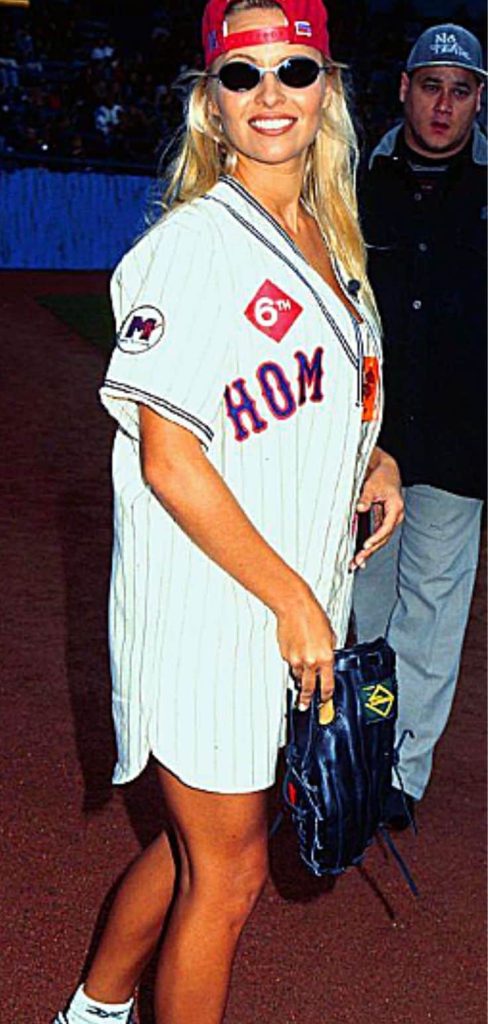 Baseball jersey outfits 