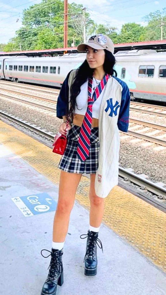 BASEBALL JERSEY school girl outfit idea yankee
