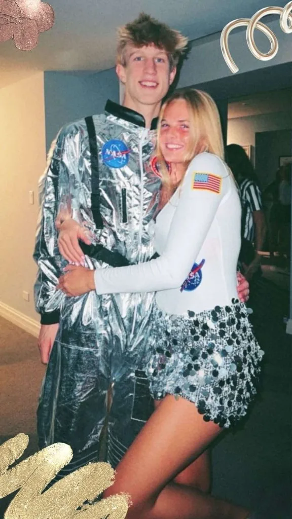 NASA astronauts costume couple