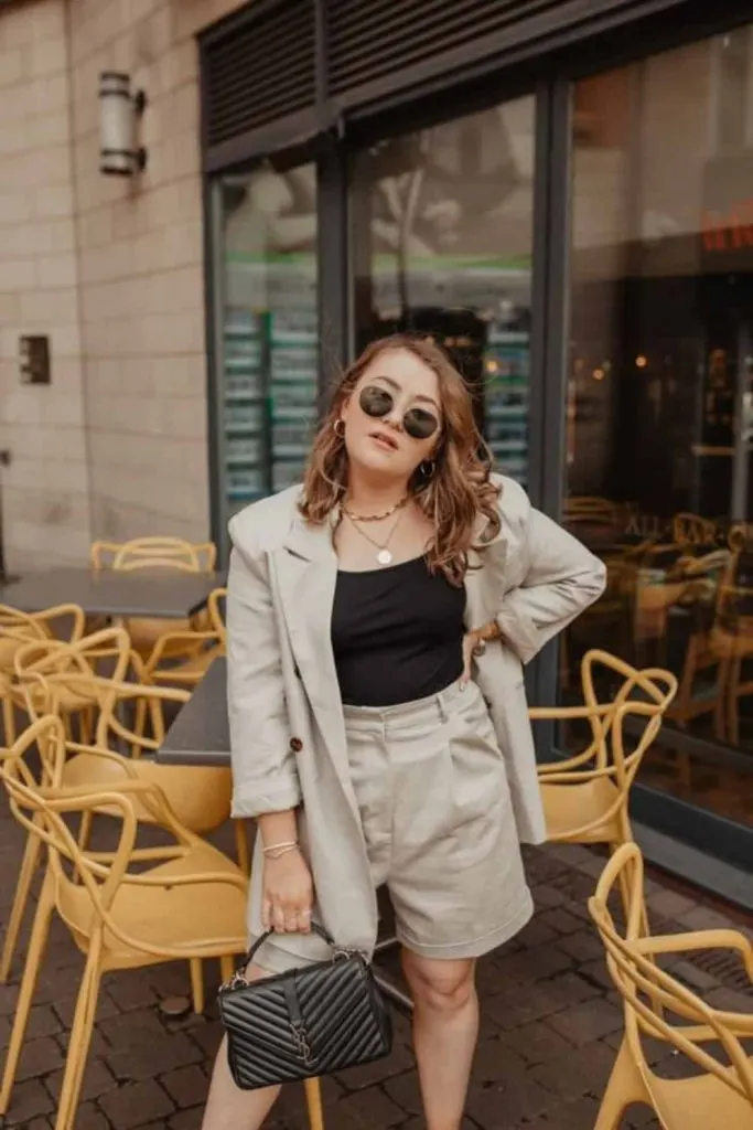 OVERSIZED BLAZER