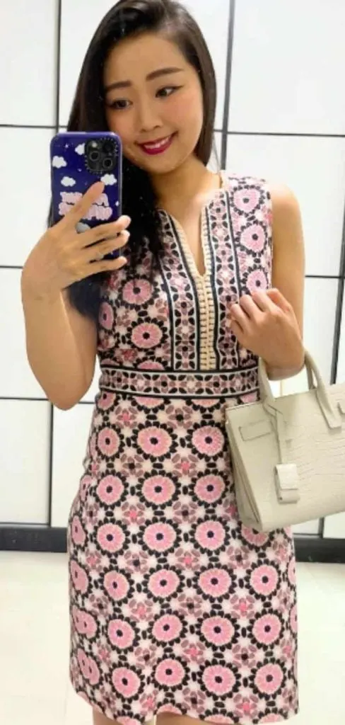 feminine in face