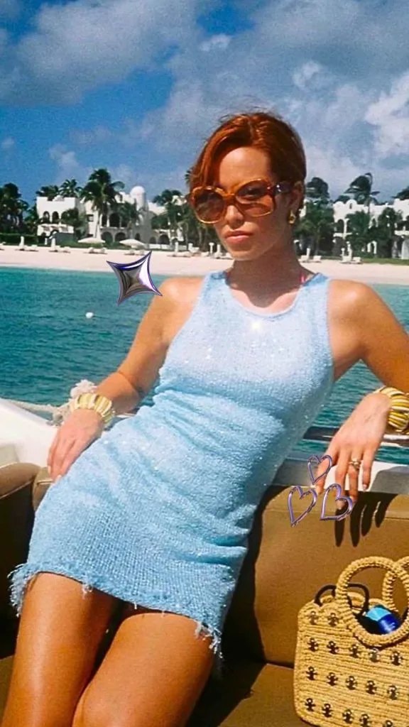 Catamaran outfit with sunnies