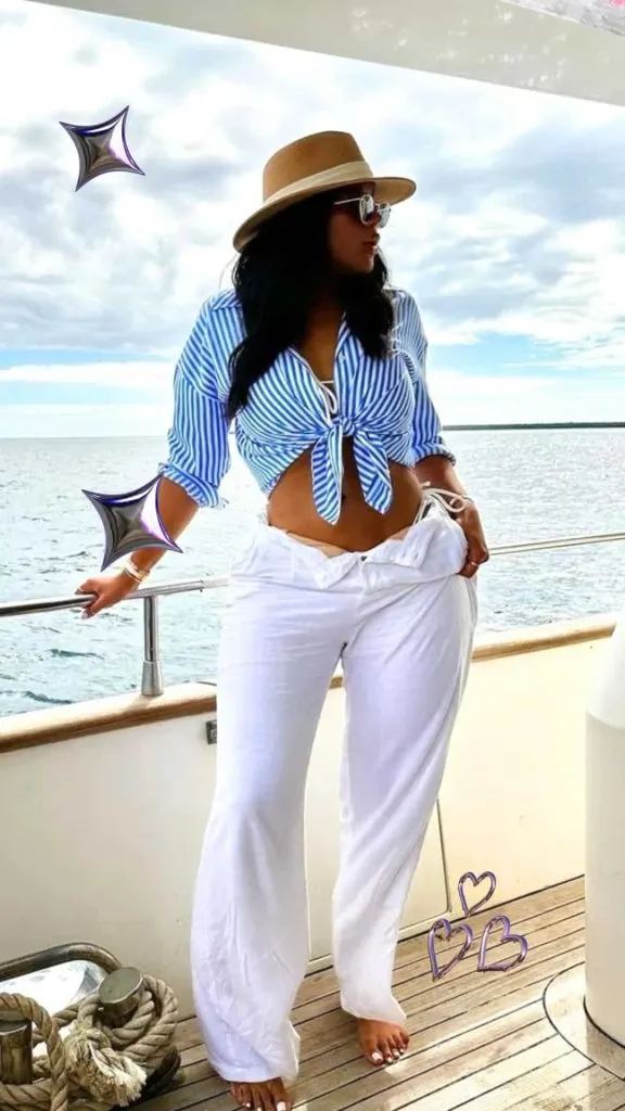 what to wear boat cruise white pants