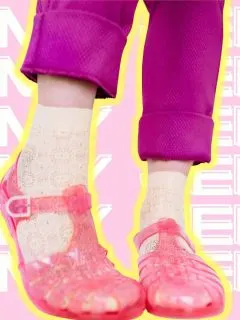 what to wear with jelly shoes